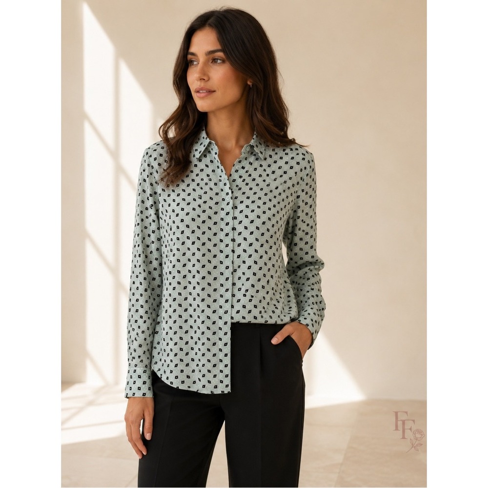 Equipment Femme XS Mint Green Geometric Print Button Down Blouse 100% Viscose